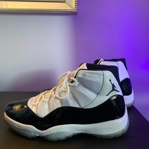 Air Jordan 11 | Concords